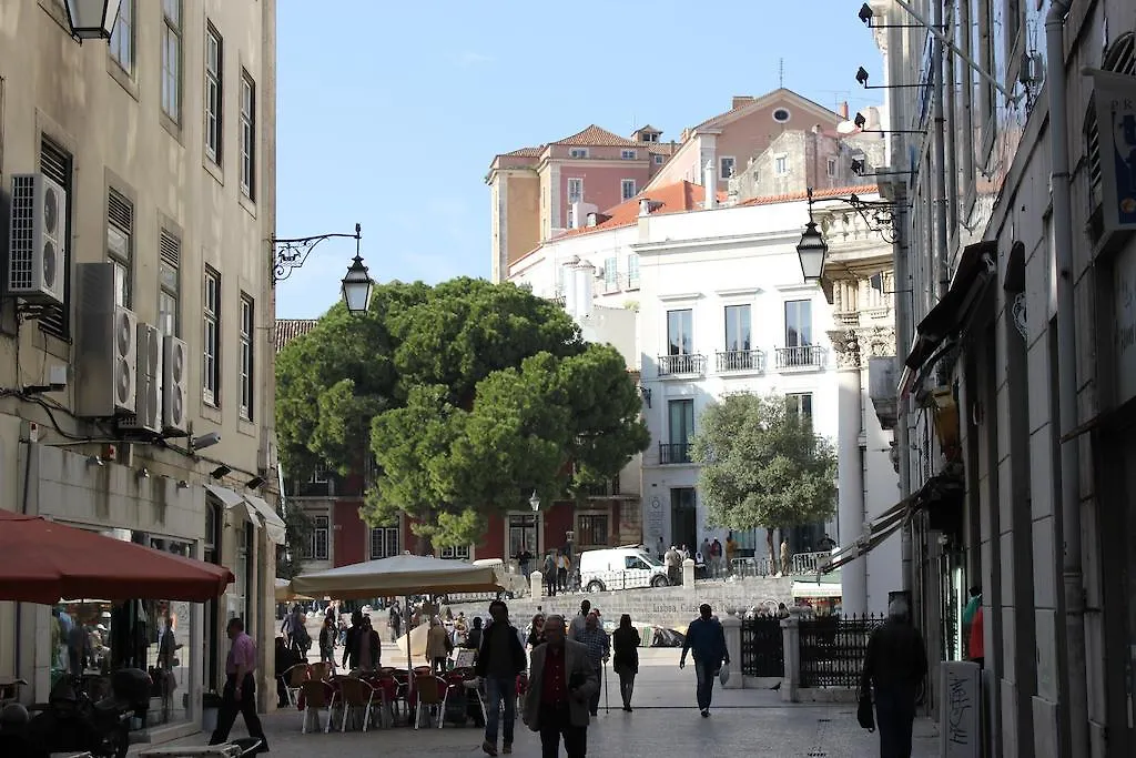 Small Flat In The Heart Of Lisbon Apartment Португалия