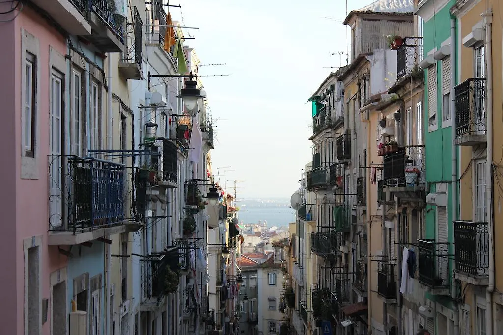 Small Flat In The Heart Of Lisbon Apartment 0*,  Португалия