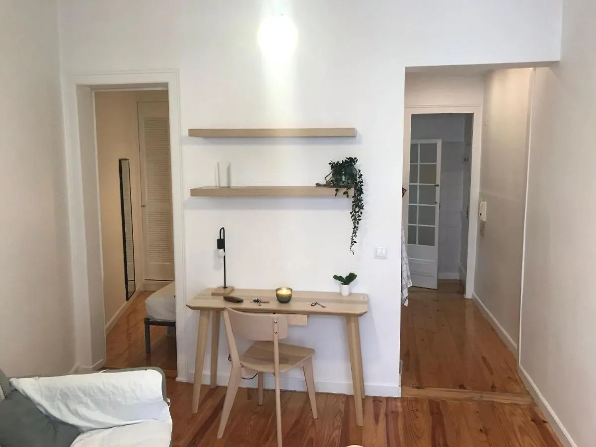 Small Flat In The Heart Of Lisbon Lägenhet